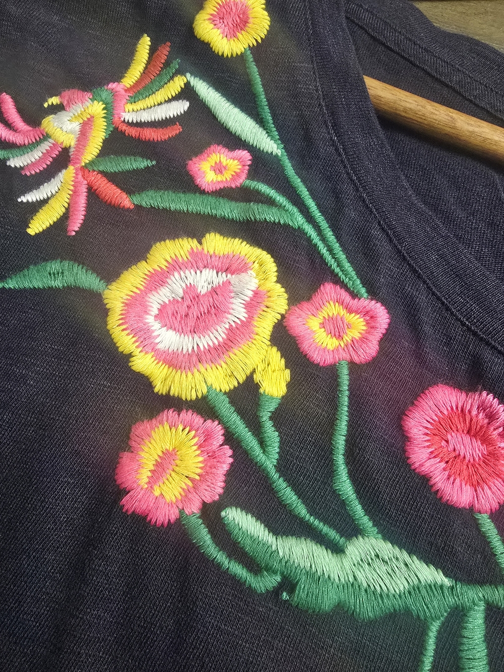 Talbots Navy Short Sleeve Tee with Pink & Yellow Floral Embroidery - Picture 4 of 4